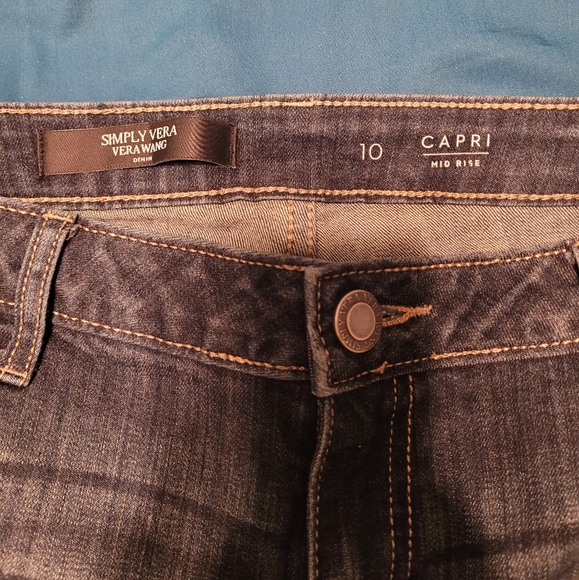 Mid Rise Capri - Picture 3 of 3